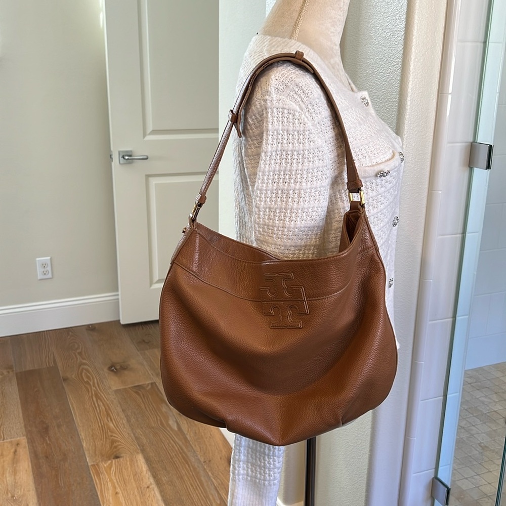 Tory Burch Marion hobo leather bag in tan